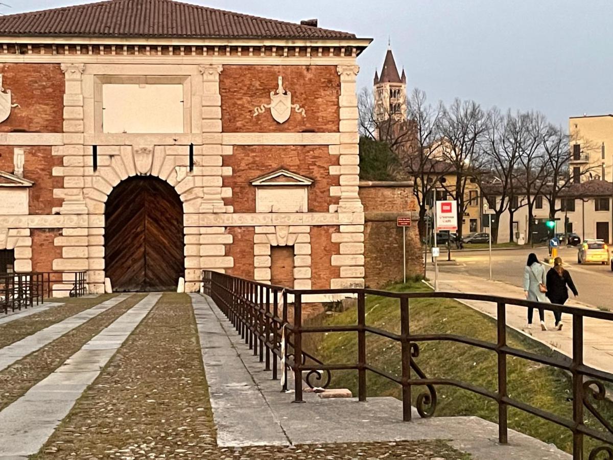 Divina San Zeno Apartment Verona Bagian luar foto