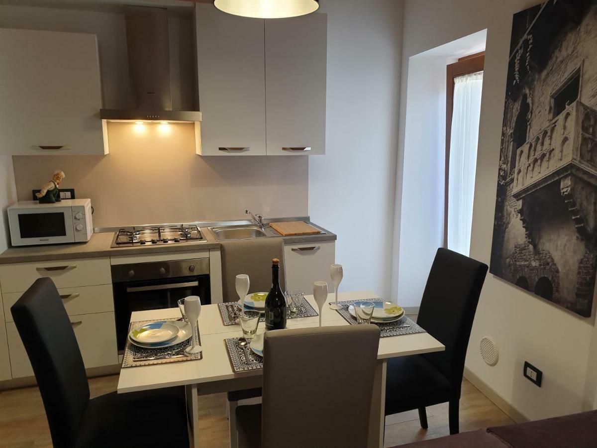 Divina San Zeno Apartment Verona Bagian luar foto